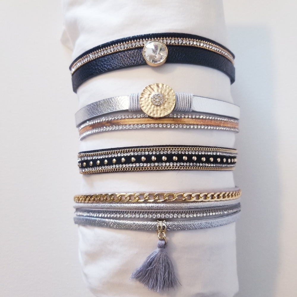Set of 4 choker necklaces